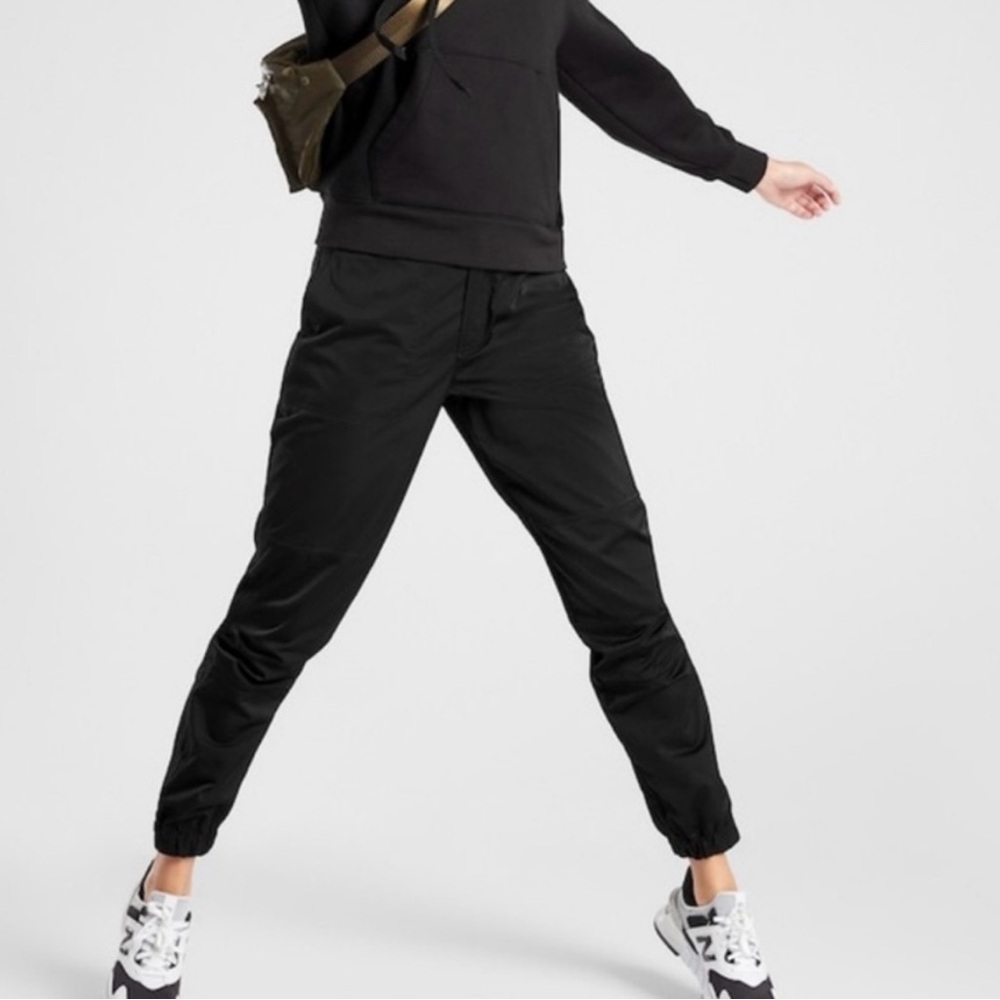 Athleta NWT Radiant Jogger